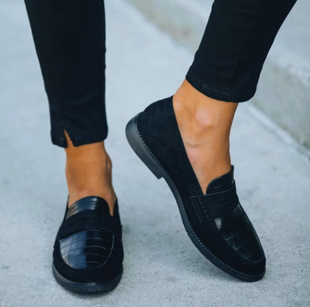 Women's Leather Loafers with Crocodile Pattern and Slip On Design