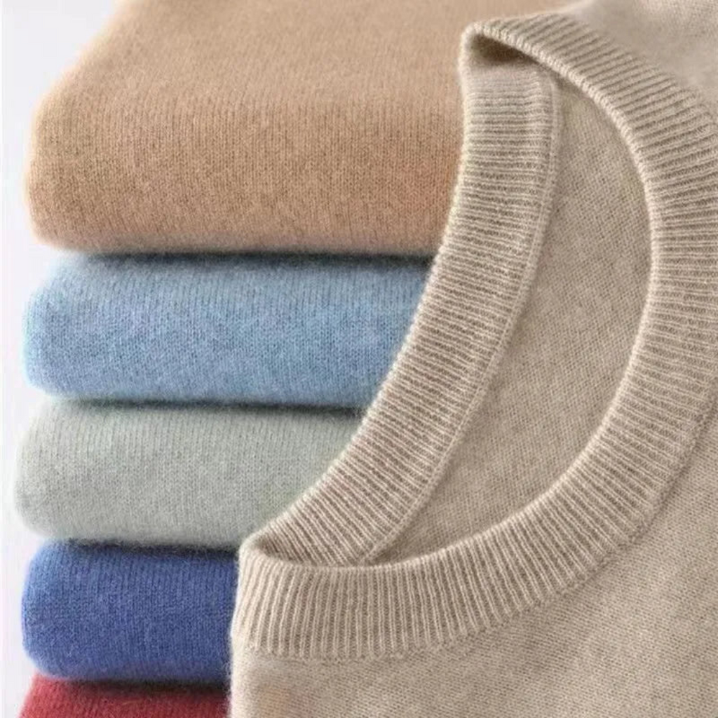 Men's Classic Knit Crew Neck Sweater with Ribbed Cuffs and Regular Fit
