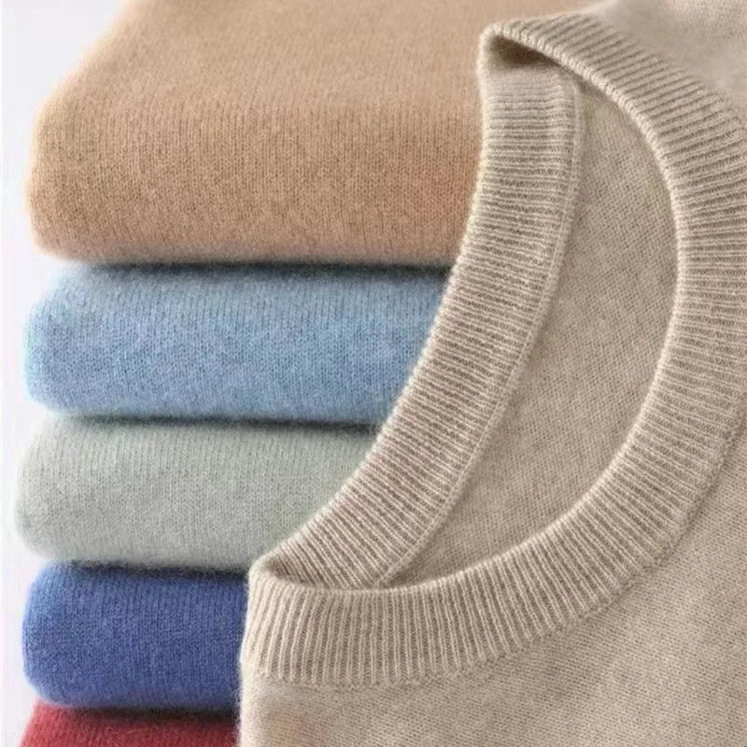 Men's Classic Knit Crew Neck Sweater with Ribbed Cuffs and Regular Fit