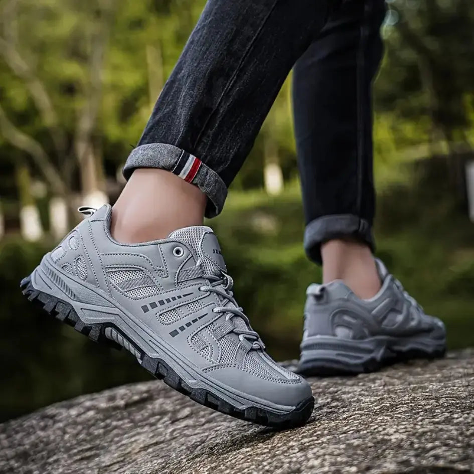 Men's Women's Hiking Shoes with Breathable Mesh Leather and Anti Slip Sole