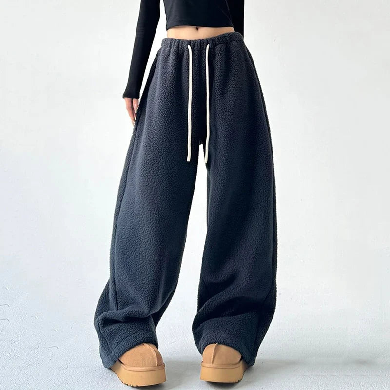 Women's Oversized Fleece Sweatpants with Drawstring Waist and Back Pockets
