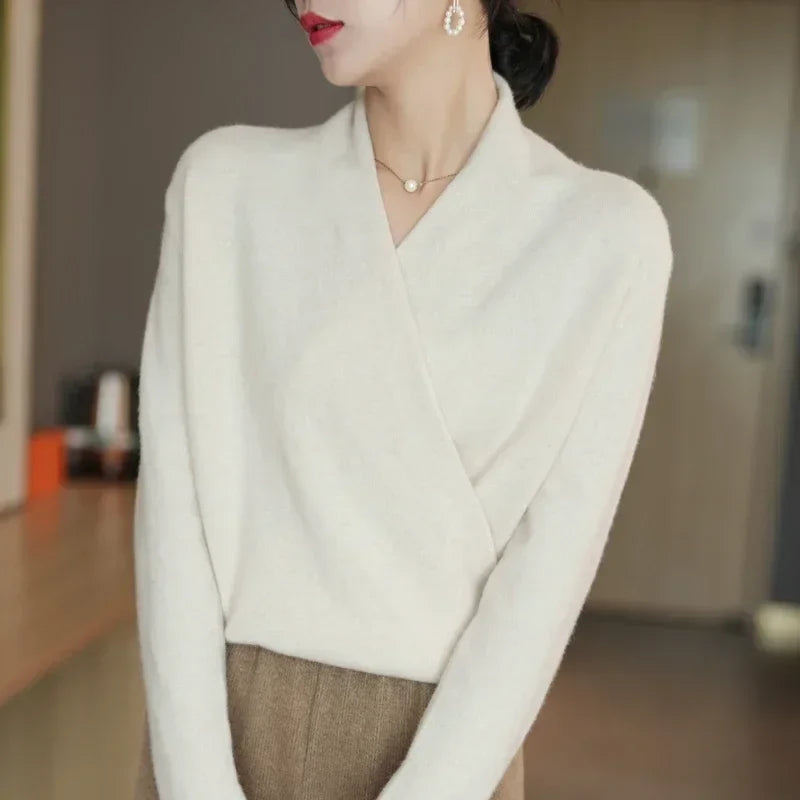 Women's V-Neck Cashmere Knit Sweater with Long Sleeves for Layering