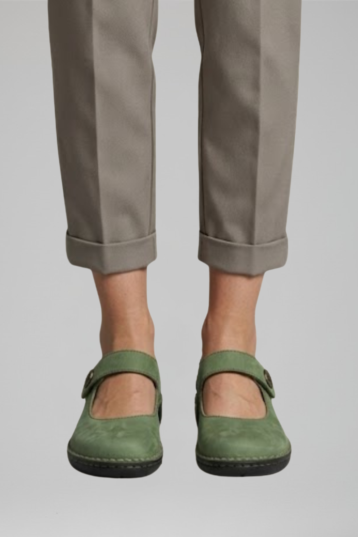 Women's Mary Jane Flats with Strap Closure and Rounded Toe Design