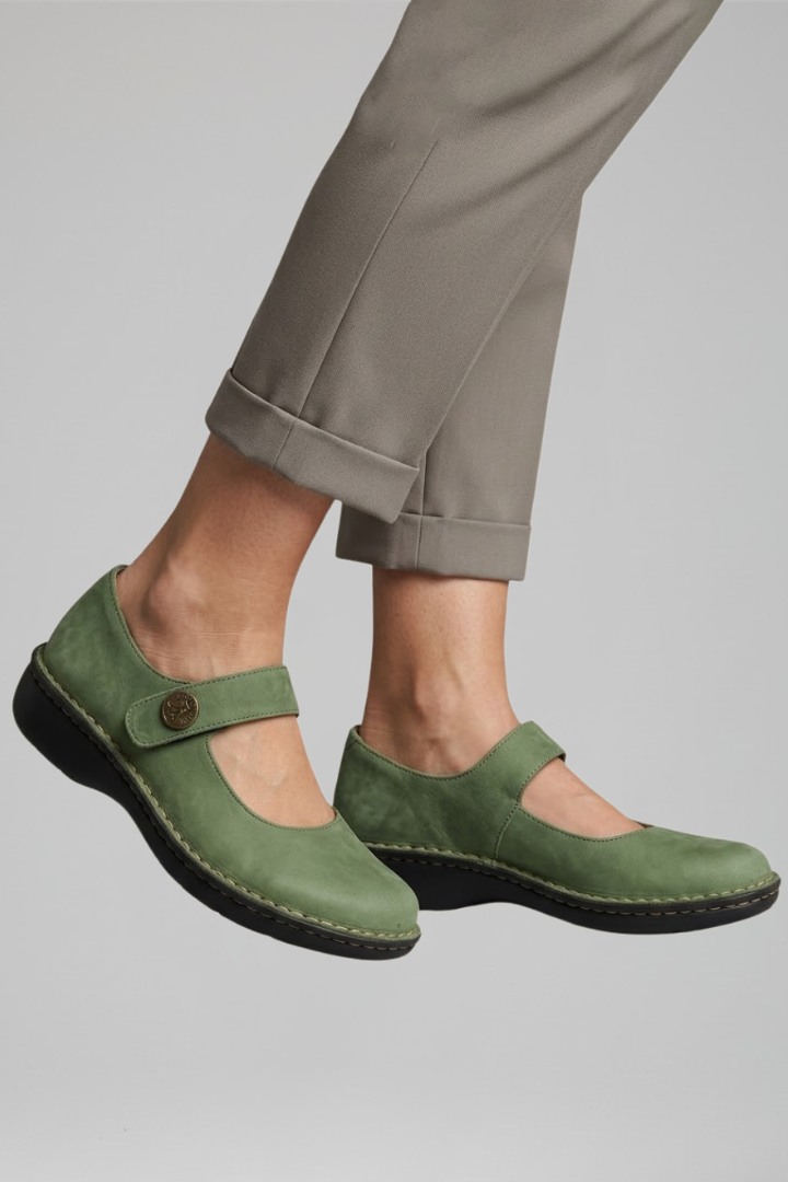 Women's Mary Jane Flats with Strap Closure and Rounded Toe Design