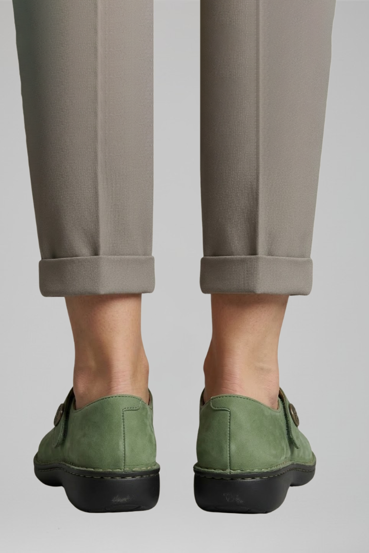 Women's Mary Jane Flats with Strap Closure and Rounded Toe Design