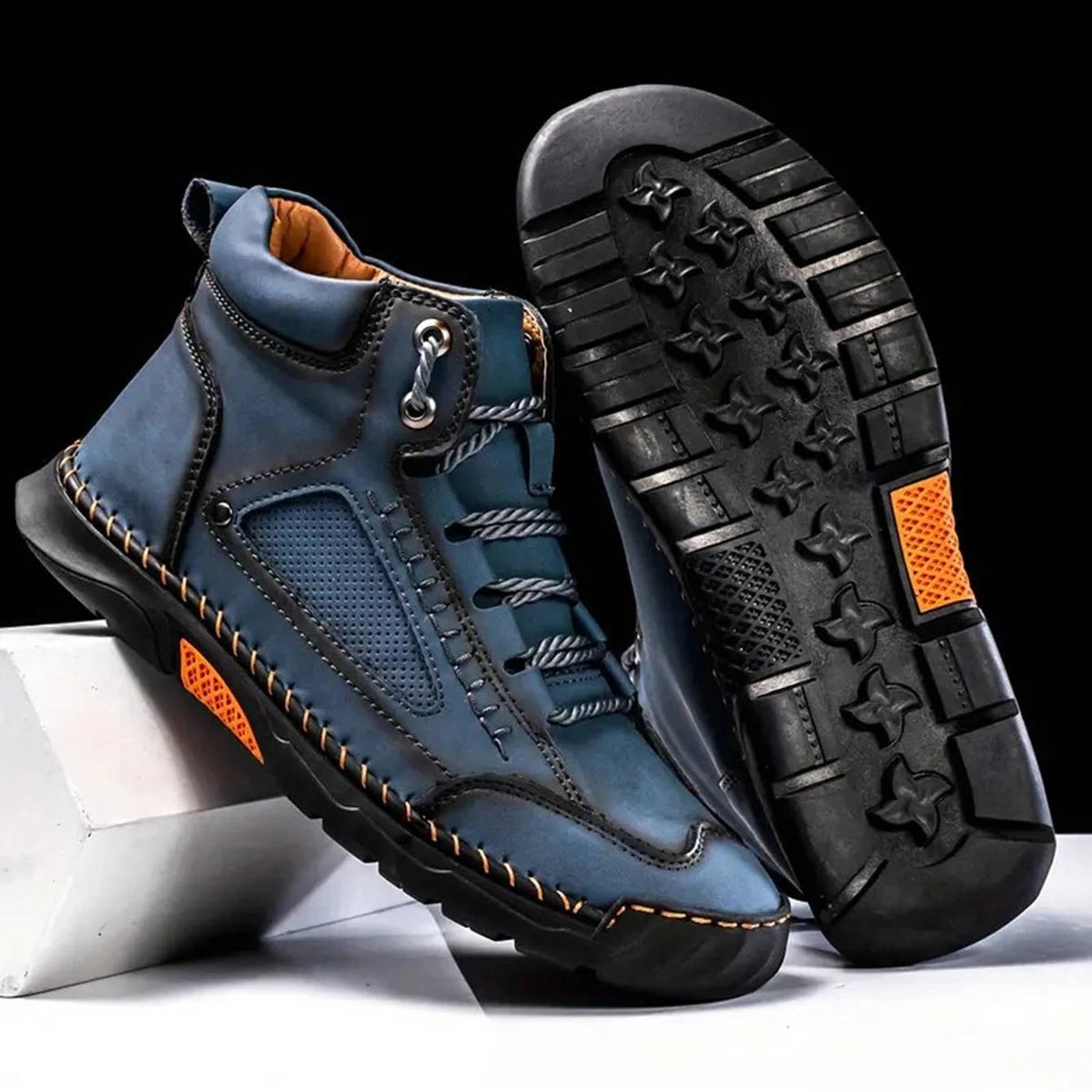 Men's Leather Hiking Boots with Waterproof Design and Arch Support Insole