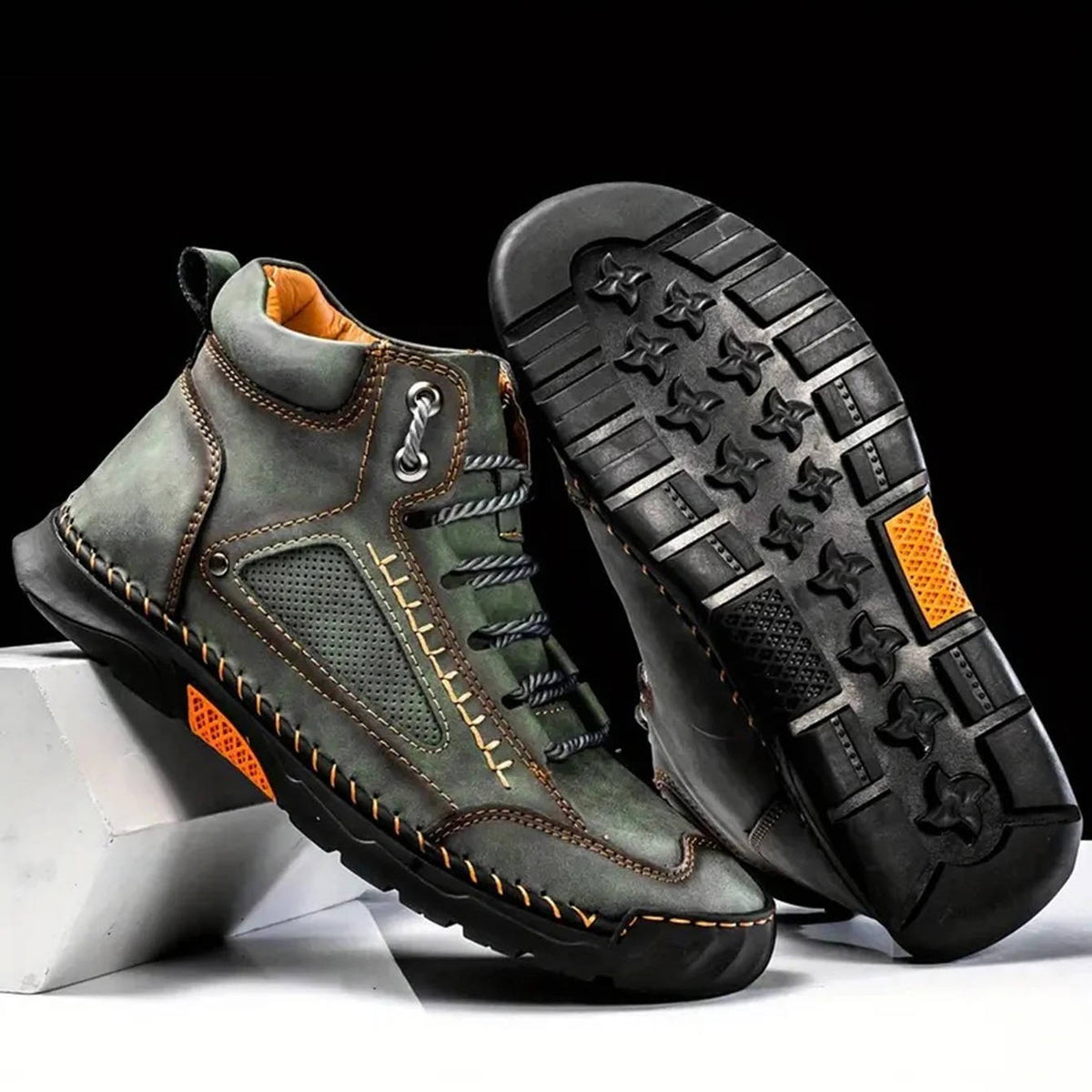 Men's Leather Hiking Boots with Waterproof Design and Arch Support Insole