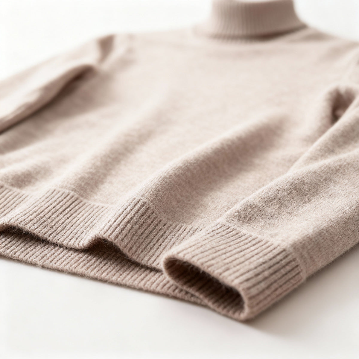 Men's Fine Knit Turtleneck Sweater with Slim Fit High Collar and Long Sleeves
