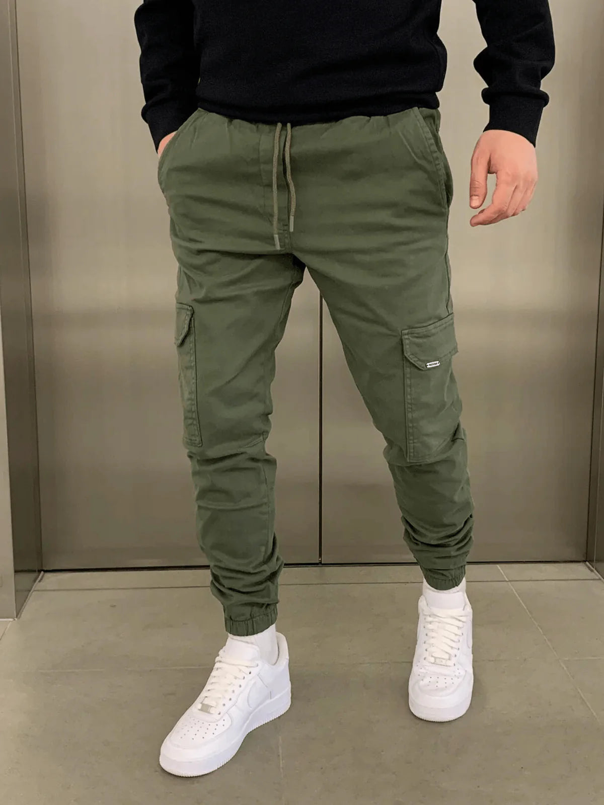 Cargo-joggingbukser til mænd i slim fit med elastisk linning og elastiske ankler