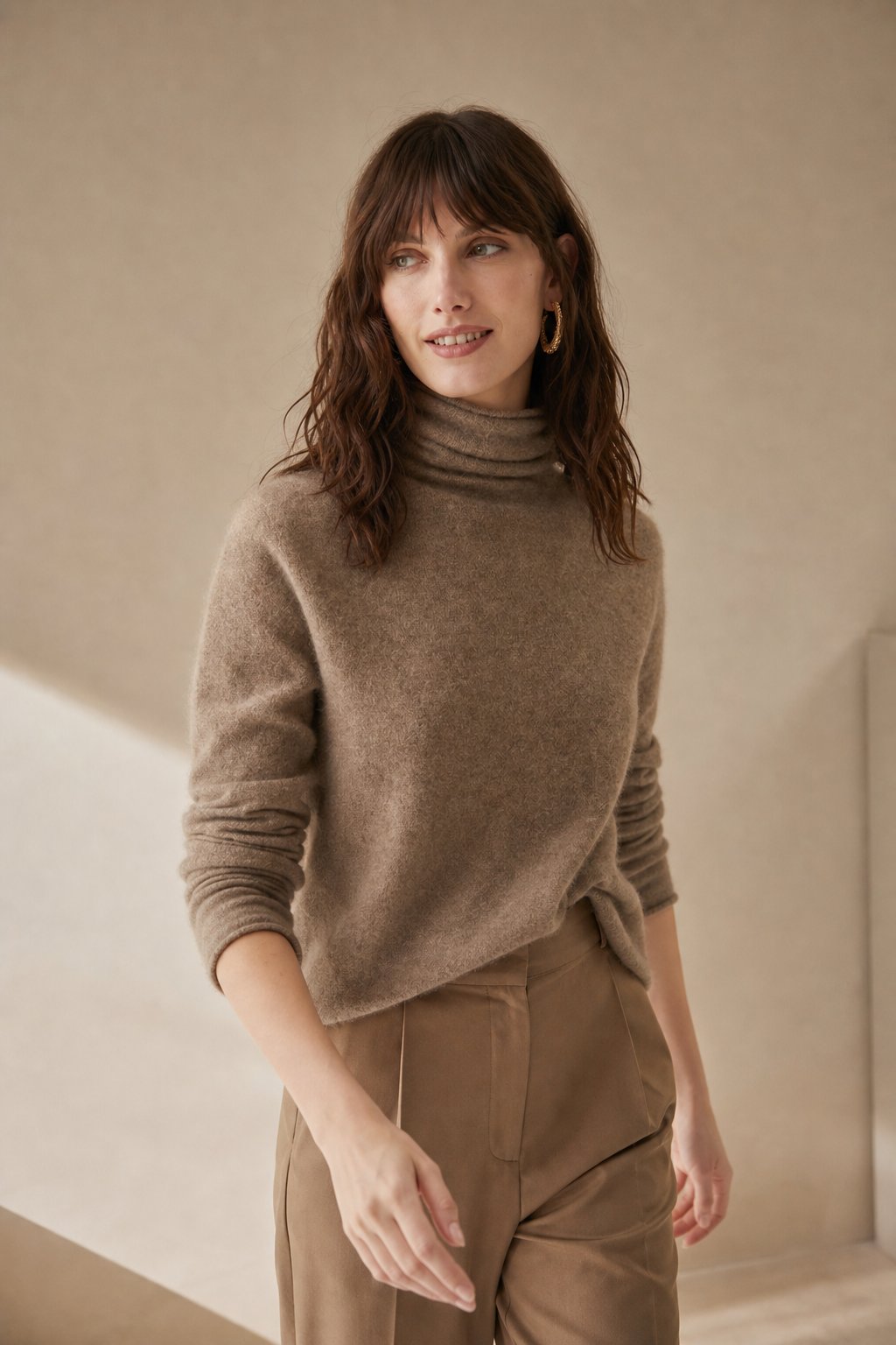 Women's Slim Fit Cashmere Blend Turtleneck Sweater with Long Sleeves