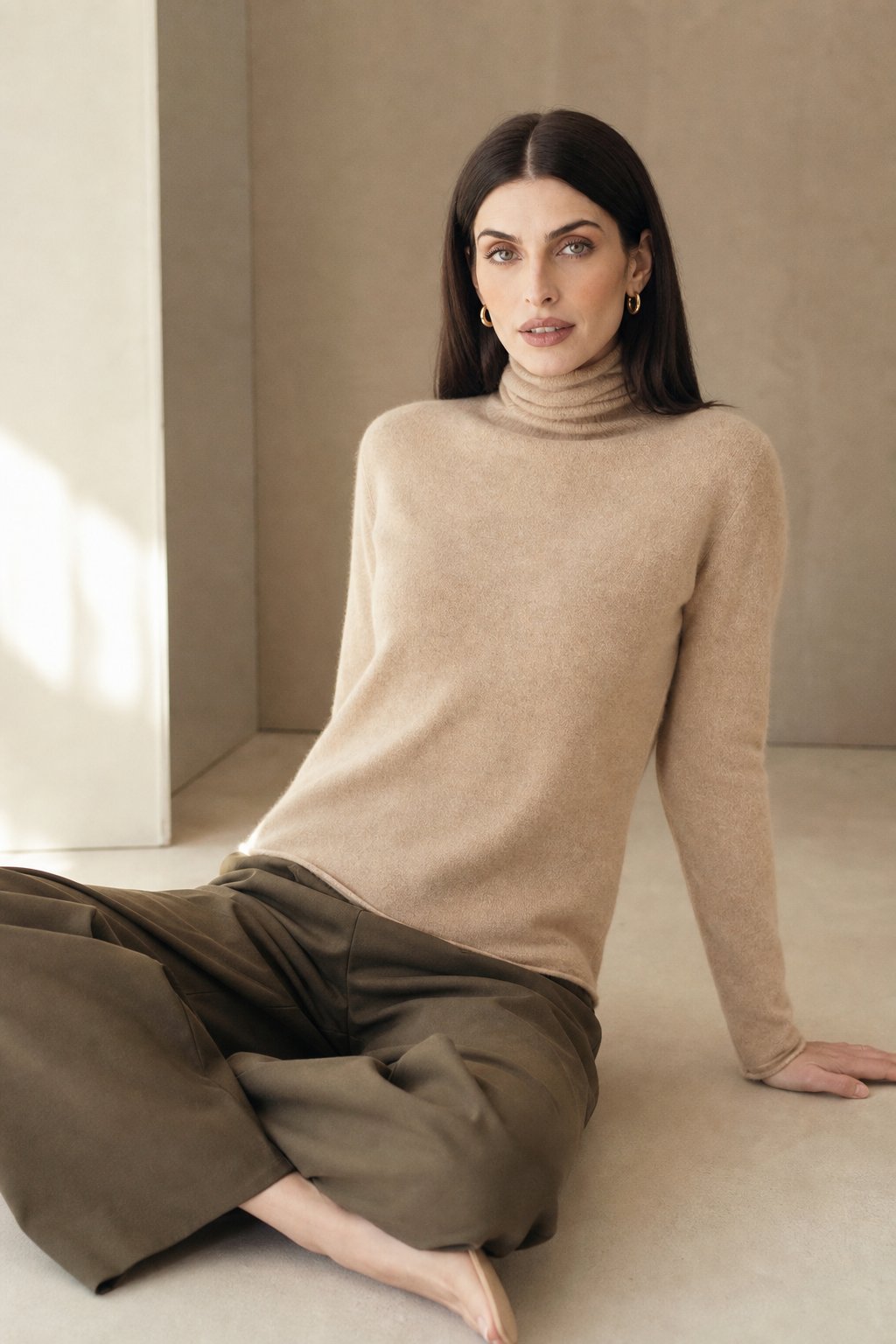 Women's Slim Fit Cashmere Blend Turtleneck Sweater with Long Sleeves